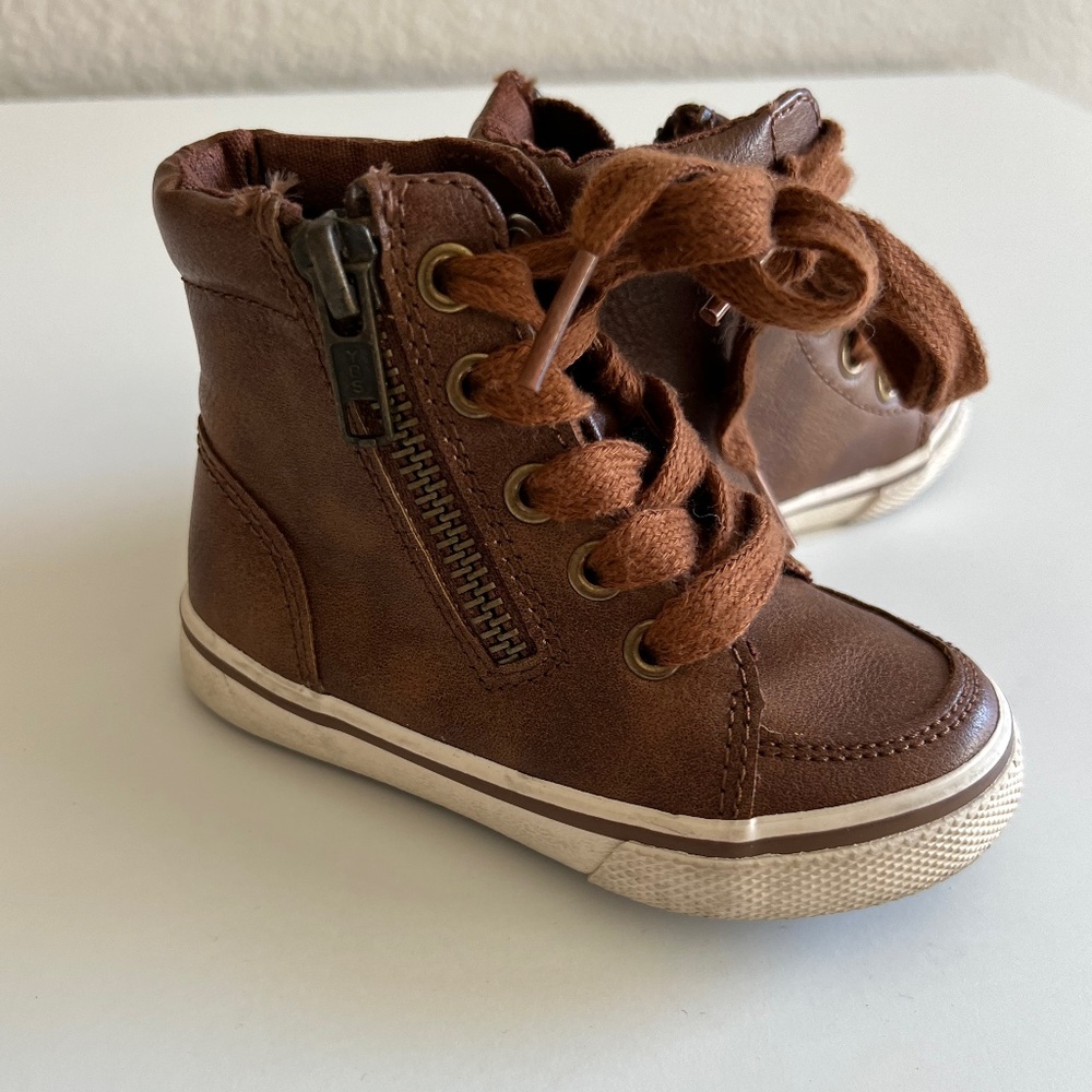 Cat & Jack Zip Boots (Brown sz 5)